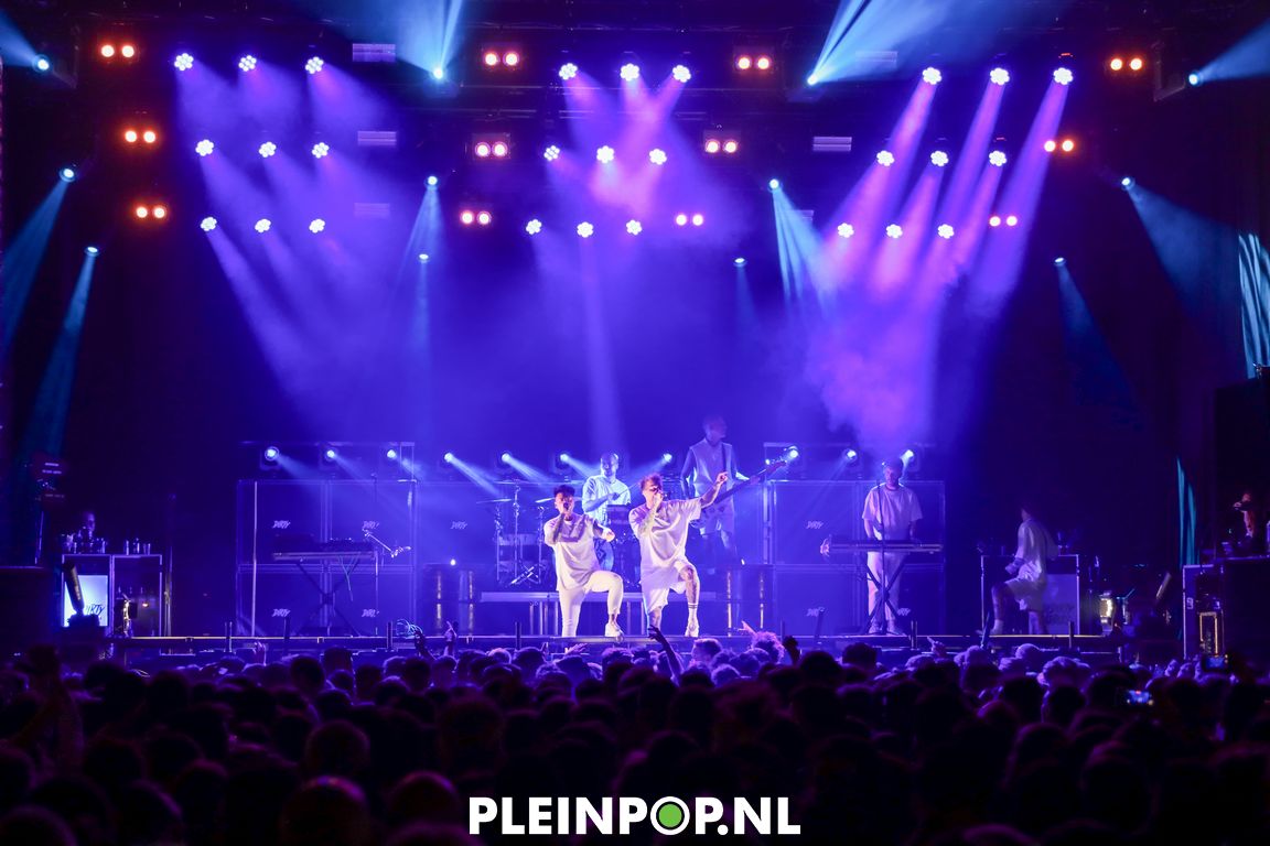 THE DIRTY DADDIES     (31)